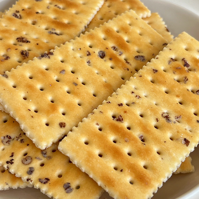 Biscuiți de sodă de secară și sare de mare