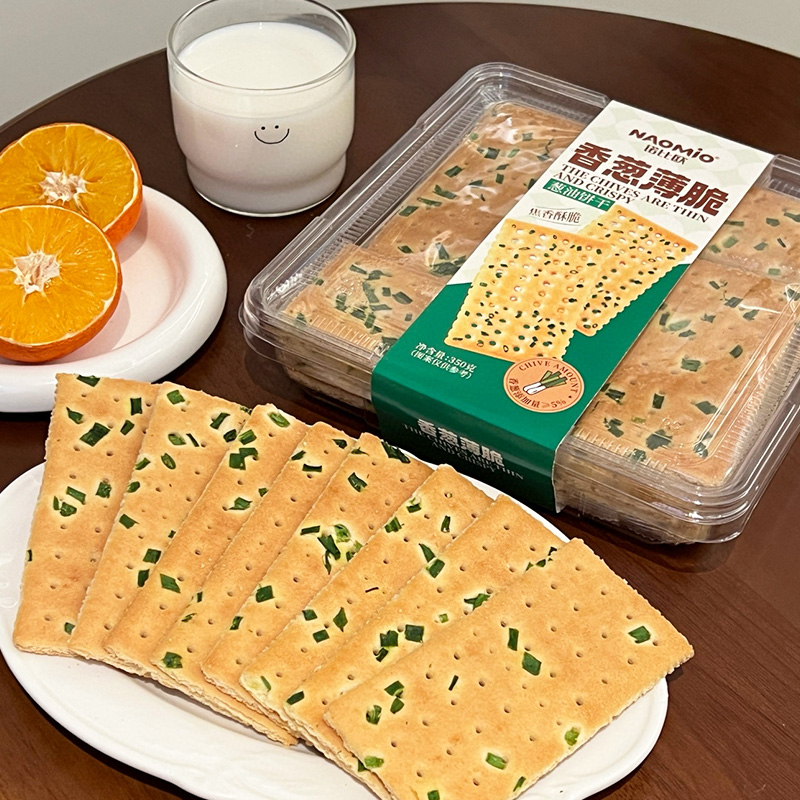 Biscuiți cu ceapă verde